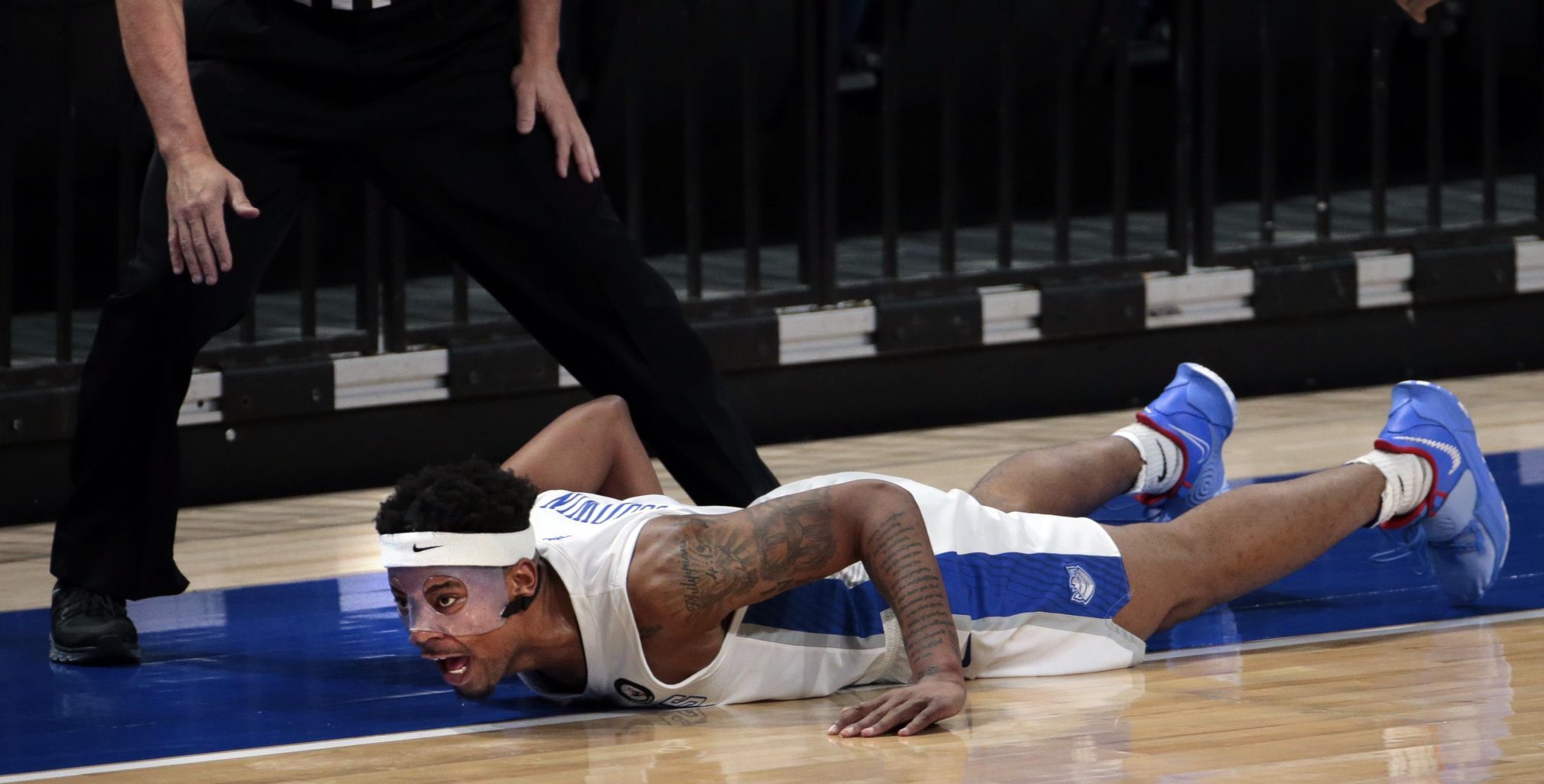 Billikens host La Salle at Chaifetz
